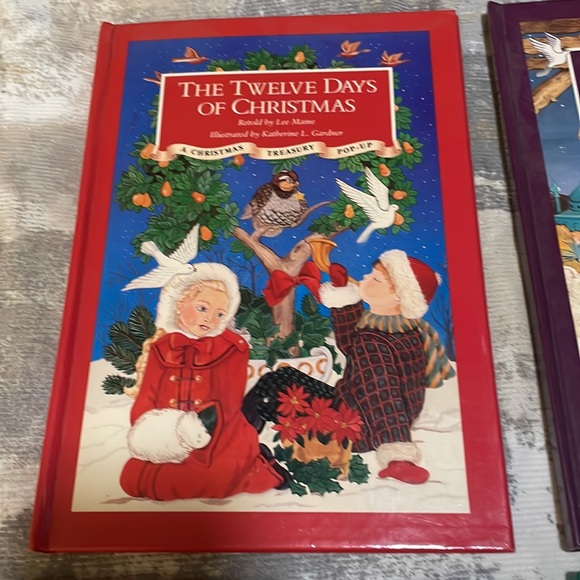 Vintage Christmas Treasury Pop-Up Series Set of 4 Books - Picture 4 of 16